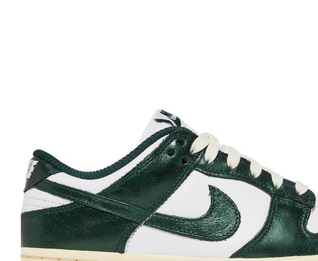 2022 Wmns Dunk Low ‘Vintage Green’