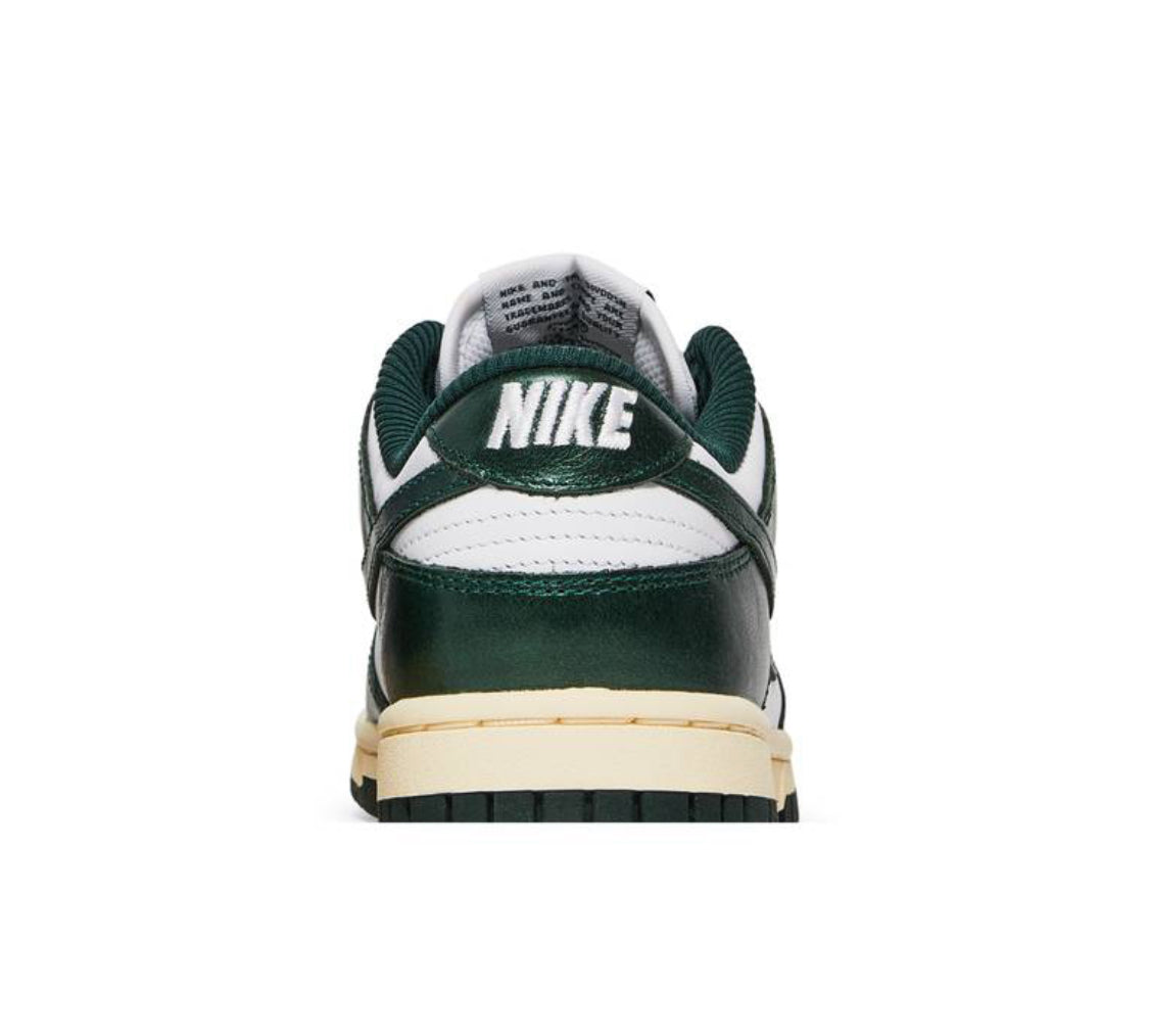 2022 Wmns Dunk Low ‘Vintage Green’